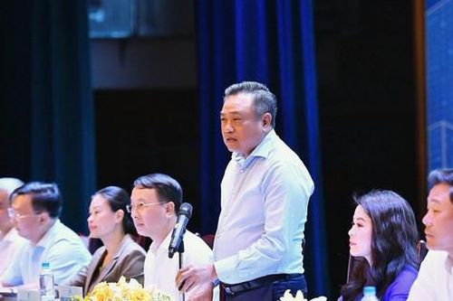 Chủ tịch Hà Nội đối thoại với thanh niên: Chung tay xây dựng Thủ đô xanh, văn minh, hiện đại