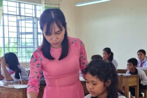 Phụ đạo học sinh yếu: Mong mỏi chế độ phù hợp