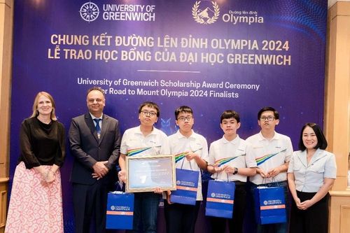 Nhà vô địch Đường lên đỉnh Olympia 2024 nhận học bổng 60.000 Bảng của Đại học Greenwich