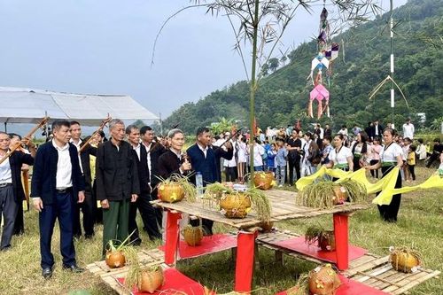 Đặc sắc Lễ hội Kin Lẩu Khẩu Mẩu của người Thái trắng Lai Châu