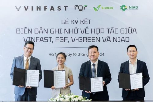 NIAD thuê 200 ô tô điện VinFast và hợp tác mở rộng mạng lưới trạm sạc V-Green