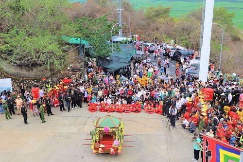 Châu Đốc tổ chức các sự kiện, lễ hội vui tươi, an toàn