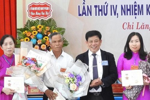 Nữ cán bộ Mặt trận hết mình vì cộng đồng