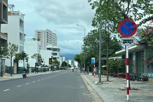 TP. Nha Trang:: Từ ngày 15-10: Cấm đỗ đối với xe trên 16 chỗ ngồi cả 2 chiều trên đường Thích Quảng Đức