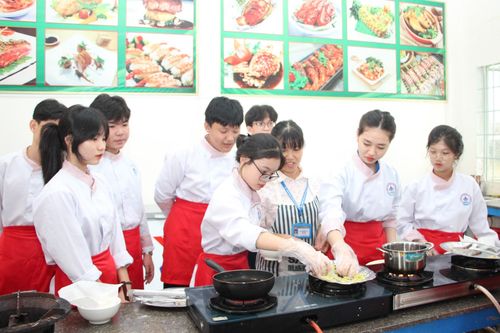 Trường Trung cấp Kinh tế Khánh Hòa: Tự hào 40 năm xây dựng và phát triển