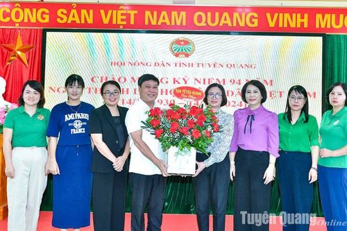 Báo Tuyên Quang chúc mừng Hội Nông dân tỉnh nhân dịp 94 năm ngày thành lập