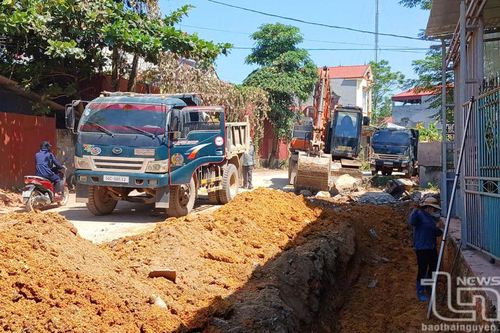 Thi công tuyến đường kết nối Quốc lộ 37 với ĐT.269B: Sẽ bảo đảm quyền lợi của người dân bị nứt nhà