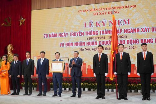 Sở Xây dựng Hà Nội đón nhận Huân chương Lao động hạng Ba