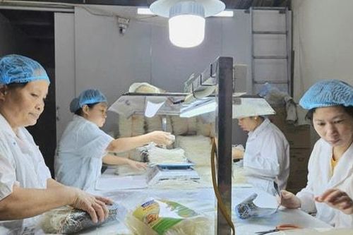 Nức tiếng bún, miến khô Minh Khai