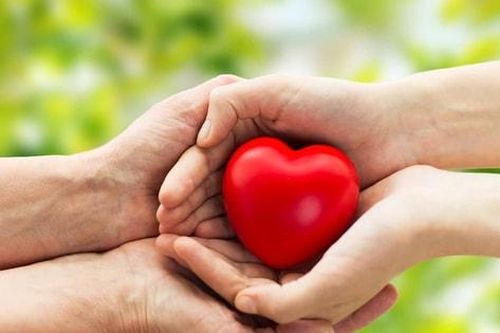 Giúp bà Tuyết chữa bệnh