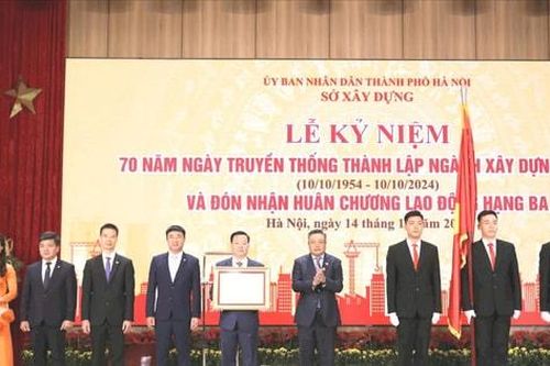 Sở Xây dựng Hà Nội đón nhận Huân chương Lao động hạng Ba