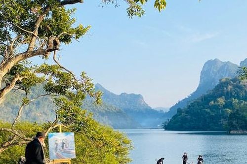 Du lịch cộng đồng gắn với sinh thái ở hồ Ba Bể
