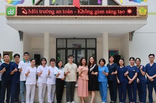 Mắt sáng tuổi thơ - tương lai rạng rỡ