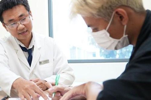 Viêm ruột mạn tính (Crohn): Nguyên nhân, triệu chứng, cách điều trị và phòng tránh