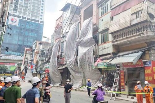 2 hộ dân không đồng thuận, quận Thanh Xuân thực hiện cưỡng chế mở rộng đường Nguyễn Tuân