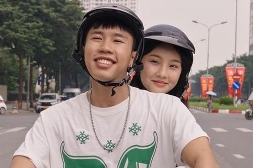 Đi Giữa Trời Rực Rỡ xứng đáng nhận giải 'phim chèn quảng cáo kém duyên nhất'