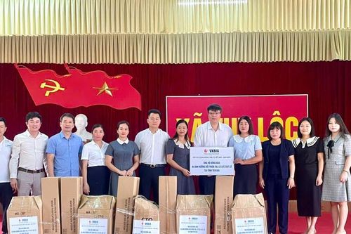 57 bộ thiết bị lọc nước và nhiều hàng hóa thiết yếu đến với người dân Yên Bái