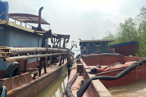 Quảng Ninh: bắt nhóm cát tặc tổ chức hoạt động tinh vi