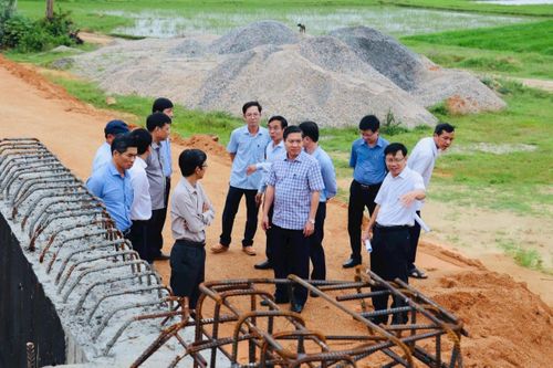 Bài cuối: Tập trung giải quyết tình trạng khan hiếm đất cho các dự án