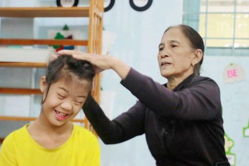 Người bà của những đứa trẻ 'da cam'