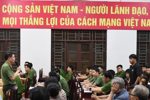 2 giờ đối thoại của Giám đốc Công an tỉnh Phú Thọ được livestream trên facebook