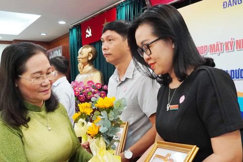 Đảng ủy Khối Dân - Chính - Đảng TPHCM tuyên dương 116 tập thể, cá nhân điển hình 'Dân vận khéo' năm 2024