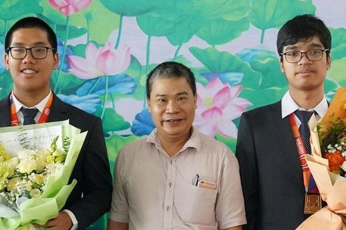 Bứt phá ngoạn mục của cặp đôi vàng môn Tin