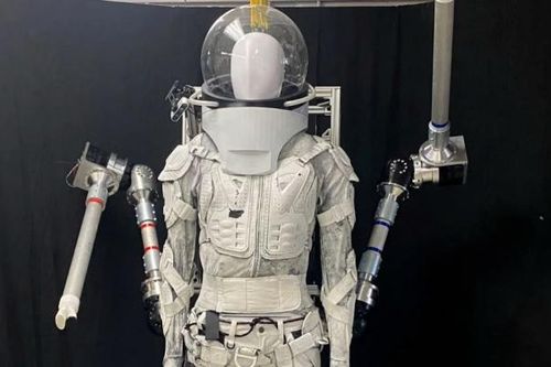Bộ đồ robot mới có thể giúp phi hành gia đứng dậy sau khi ngã