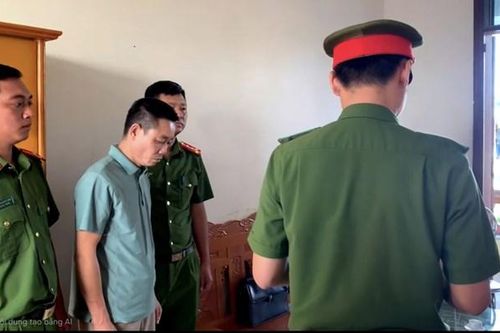 Thủ đoạn lừa tiền làm sổ đỏ cho người dân của cán bộ địa chính xã ở Thái Bình