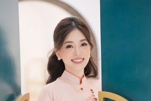 Á hậu Phương Nga tốt nghiệp Swinburne Việt Nam