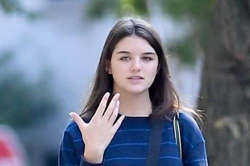 Suri giữa tin Tom Cruise sắp về Mỹ