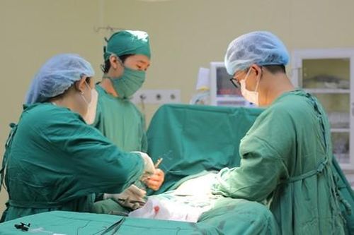 Người phụ nữ 20 năm mang khối u như... thai phụ gần đến ngày sinh