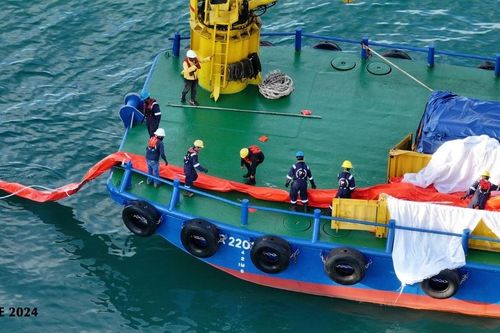 Singapore thử nghiệm robot ứng phó sự cố tràn dầu