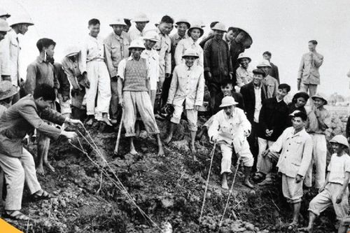 75 năm tác phẩm 'Dân vận' của Chủ tịch Hồ Chí Minh: Kim chỉ nam của Đảng