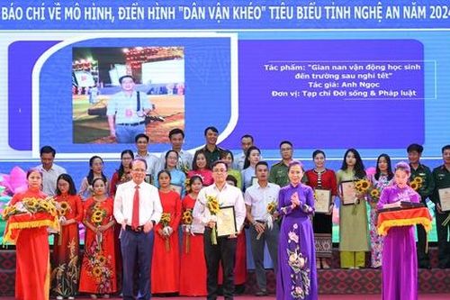 Phóng viên Tạp chí Đời sống & Pháp luật đạt giải Nhì cuộc thi Báo chí viết về mô hình, điển hình 'Dân vận khéo'