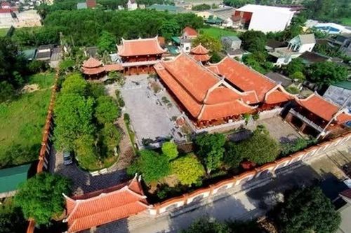 Biệt phủ toàn gỗ quý như 'Tử Cấm Thành' của đại gia xứ Nghệ