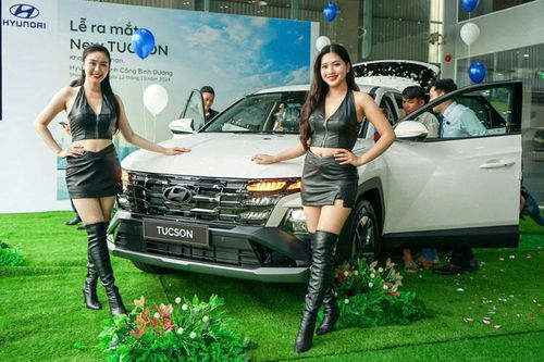 Mỹ nhân Việt khoe sắc vóc tuyệt đỉnh bên xe Hyundai Tucson