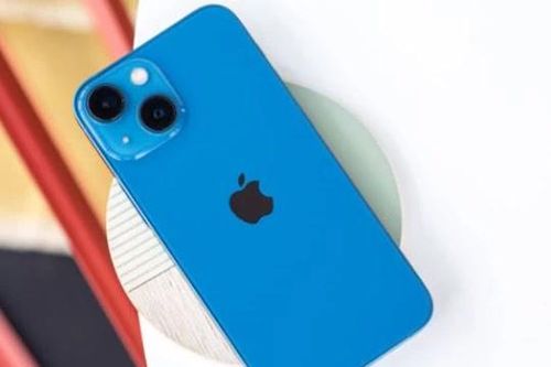 Đây là iPhone bị thế giới xa lánh, rất được thích tại Nhật Bản, giá bán tại Việt Nam rẻ như bèo