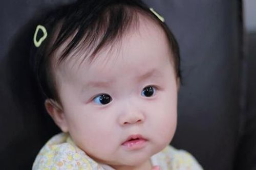 Sam khoe vẻ 'thùy mị, nết na' của con gái