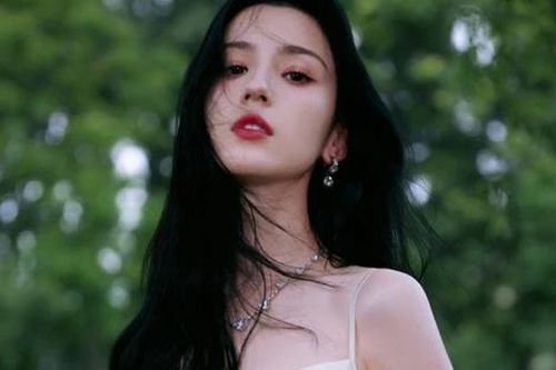 Nữ diễn viên xinh đẹp bị đồn dan díu với Huỳnh Hiểu Minh, sự nghiệp tuột dốc thảm hại
