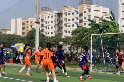 Bắc Ninh: Giao lưu bóng đá nữ chào mừng kỷ niệm 94 năm thành lập Hội LHPN Việt Nam