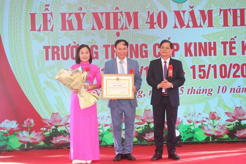 Kỷ niệm 40 năm thành lập Trường Trung cấp Kinh tế Khánh Hòa
