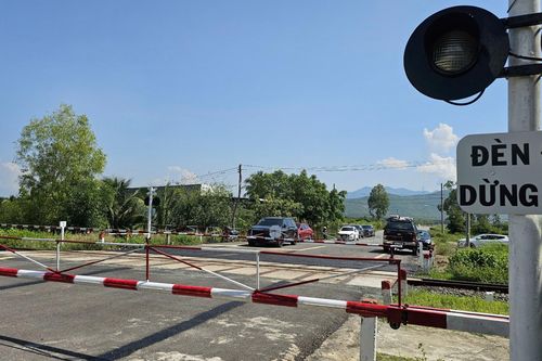 Cần sớm khai thác đường ngang vào mỏ đá Hòn Giốc Mơ