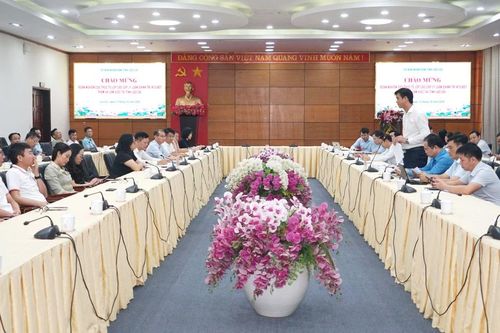 Đoàn nghiên cứu thực tế Lớp cao cấp lý luận chính trị K74-B07 làm việc tại Lào Cai