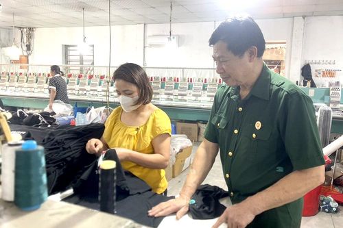 Tiếp thêm động lực giảm nghèo