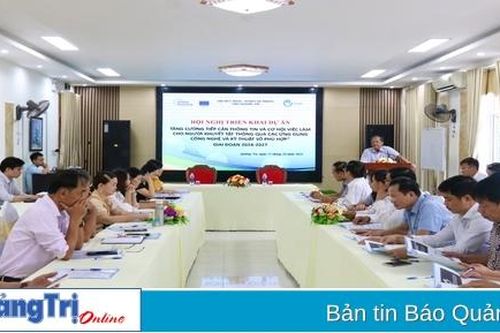 Triển khai các hoạt động hỗ trợ người khuyết tật tiếp cận thông tin và cơ hội việc làm