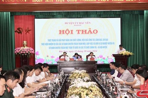 Nâng cao chất lượng các cơ quan chuyên trách, tham mưu, giúp việc huyện ủy