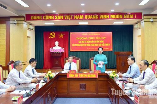 Thường trực Tỉnh ủy gặp mặt kỷ niệm ngày truyền thống các cơ quan tham mưu, giúp việc Tỉnh ủy