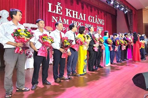 Đại học Huế đón 13.352 tân sinh viên