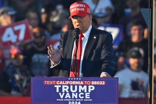 Quốc tế nổi bật: Ông Donald Trump vừa thoát nạn lần thứ 3